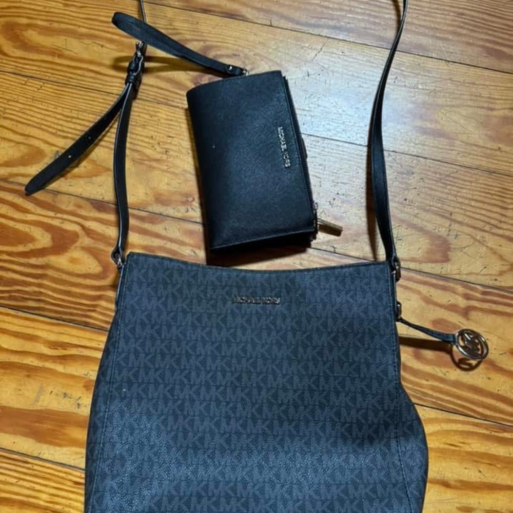 Large crossbody purse